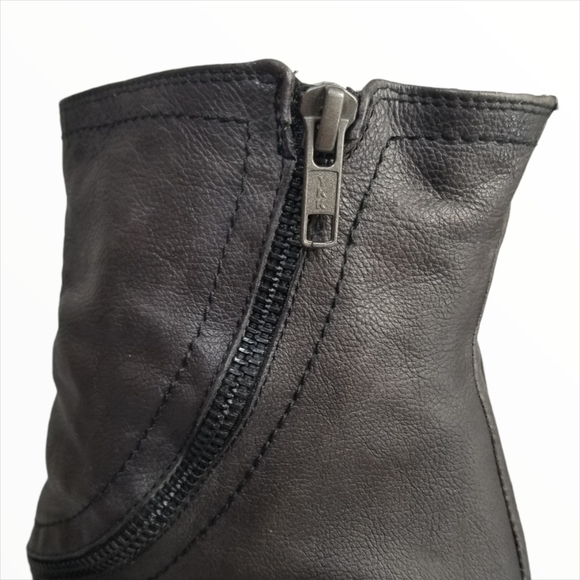 Francesco Morichetti Grey Leather Heeled Boots - Picture 4 of 16